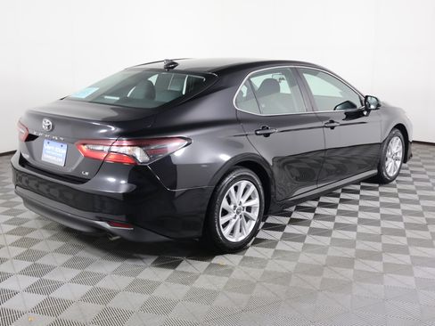 Used 2024 Toyota Camry LE image 6