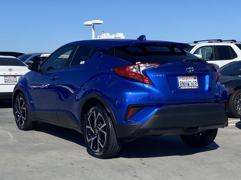 Certified 2019 Toyota C-HR XLE image 5