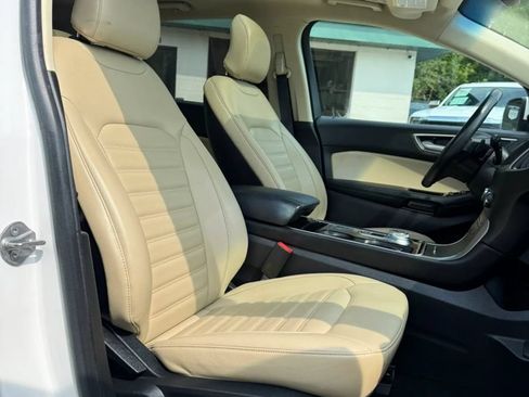 Used 2019 Ford Edge SEL w/ Cold Weather Package AWD/4WD image 21