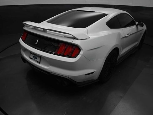 Used 2018 Ford Mustang GT Premium w/ GT Performance Package RWD image 13