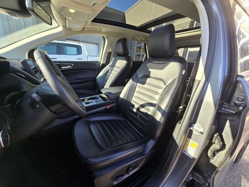 Used 2022 Ford Edge SEL w/ Convenience Package image 10
