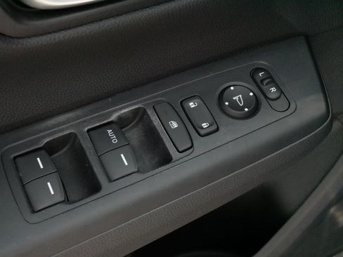 Used 2023 Honda CR-V LX image 19
