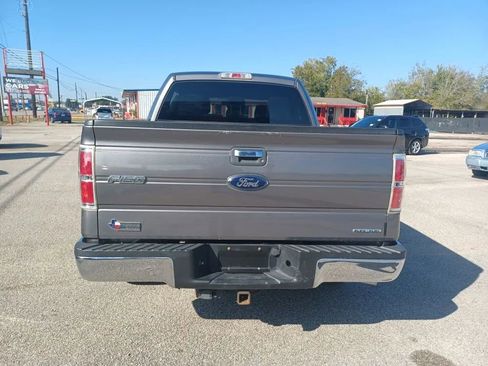 Used 2014 Ford F150 XLT w/ XLT Chrome Package image 4