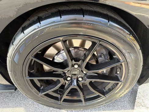 Used 2019 Ford Mustang Shelby GT350 w/ Technology Package image 18