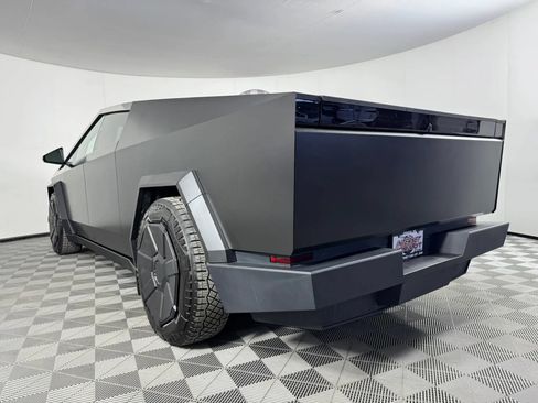 Used 2025 Tesla Cybertruck AWD Crew Cab image 24