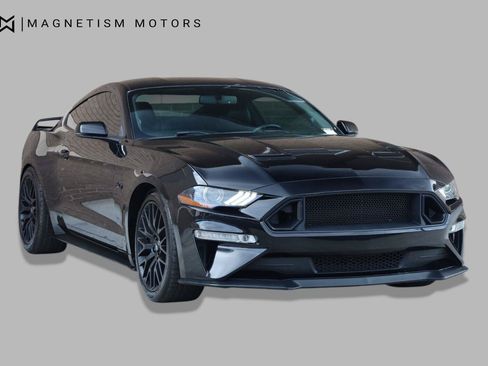 Used 2018 Ford Mustang GT Premium w/ GT Performance Package RWD image 6
