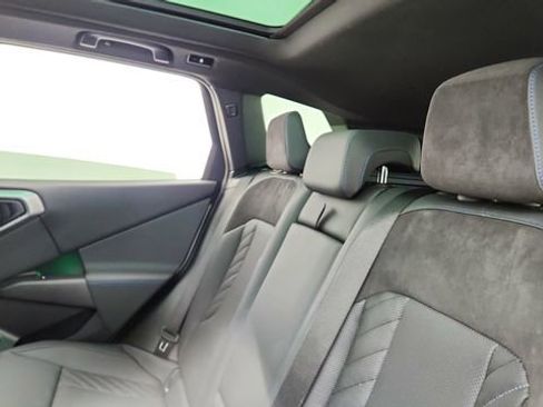 Used 2025 BMW X3 M50 image 30