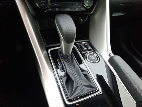 New 2026 Mitsubishi Eclipse Cross LE image 7