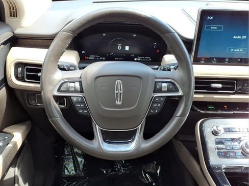 Used 2022 Lincoln Nautilus Reserve AWD/4WD image 12