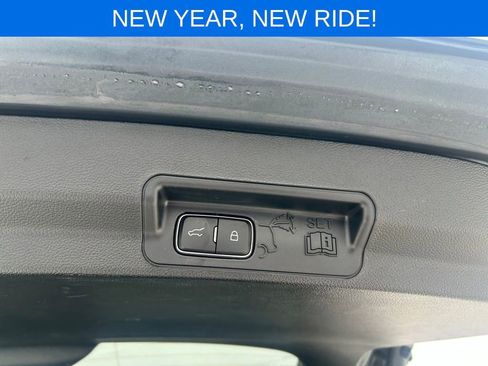 Used 2023 Ford Explorer XLT w/ Equipment Group 202A image 42