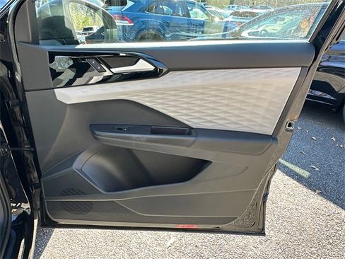 Used 2023 Volkswagen Taos S image 12