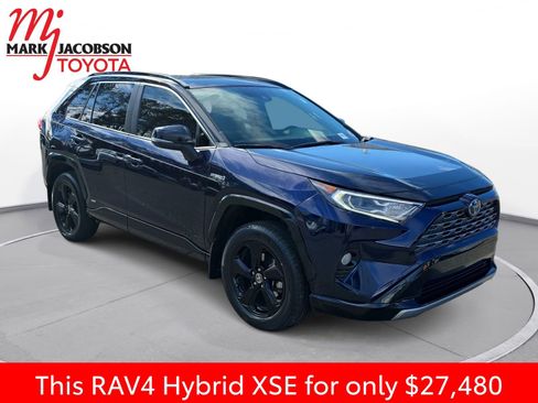 Used 2021 Toyota RAV4 XSE w/ XSE Grade Weather Package image 5