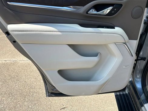 Used 2021 GMC Yukon Denali w/ Denali Premium Package AWD/4WD image 12
