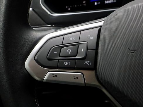 Used 2022 Volkswagen Tiguan SE image 26