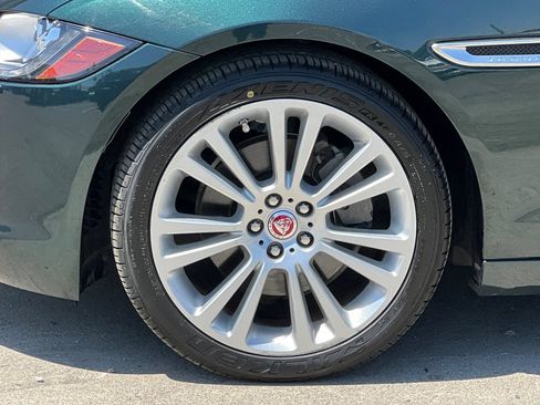 Used 2017 Jaguar XF Prestige RWD image 26