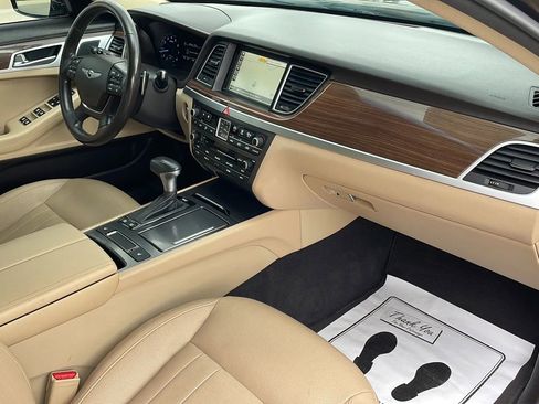 Used 2018 Genesis G80 3.8 RWD image 18