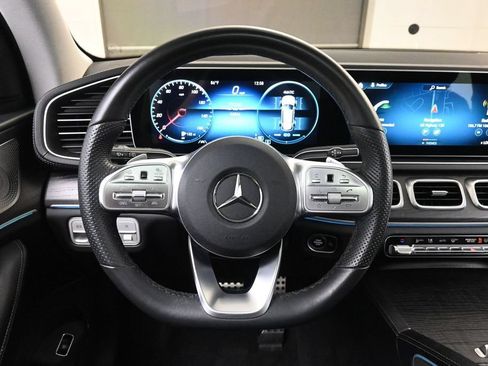 Used 2023 Mercedes-Benz GLS 580 4MATIC image 28