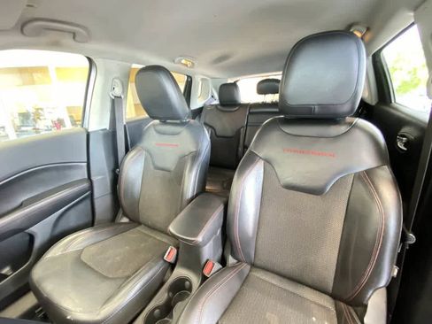 Used 2019 Jeep Compass Trailhawk AWD/4WD image 14