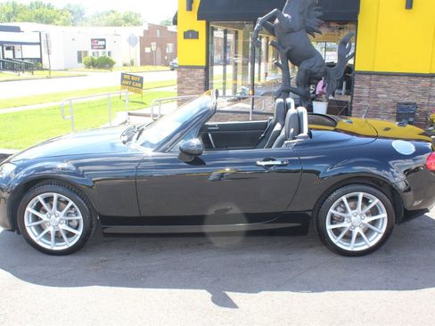 Used 2012 MAZDA MX-5 Miata Grand Touring w/ Premium Pkg image 16