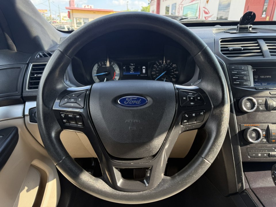 Used 2018 Ford Explorer FWD image 18