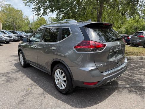 Used 2019 Nissan Rogue S w/ Special Edition Package FWD image 4