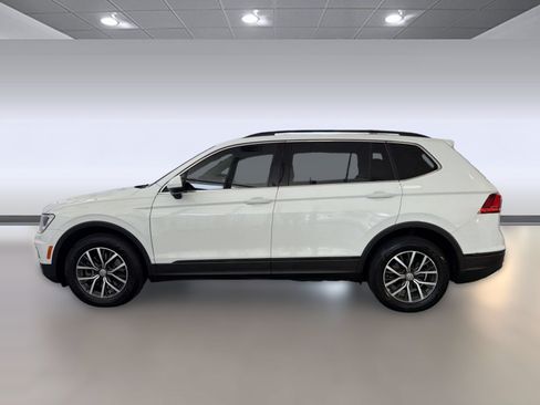 Used 2019 Volkswagen Tiguan SE w/ Panoramic Sunroof Package AWD/4WD image 2