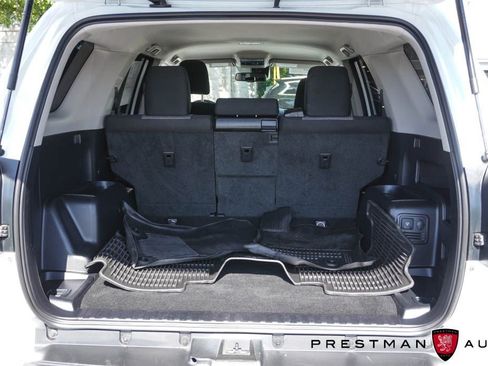 Used 2024 Toyota 4Runner SR5 AWD/4WD image 39