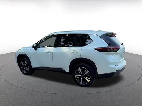 Used 2026 Nissan Rogue SL AWD/4WD image 10