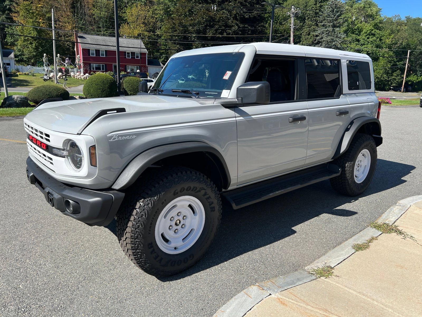 New 2026 Ford Bronco Heritage Edition AWD/4WD image 3