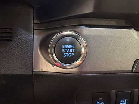 Used 2022 Toyota Tacoma TRD Sport w/ Technology Package RWD image 27