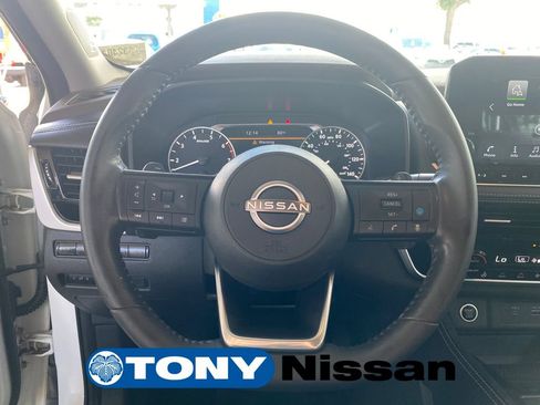 Used 2023 Nissan Rogue SL w/ SL Premium Package FWD image 32