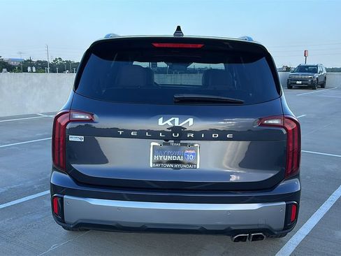 Used 2025 Kia Telluride S FWD image 12