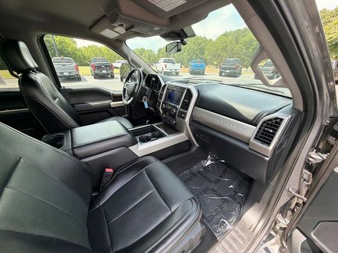 Used 2021 Ford F250 Lariat w/ Lariat Value Package AWD/4WD image 9