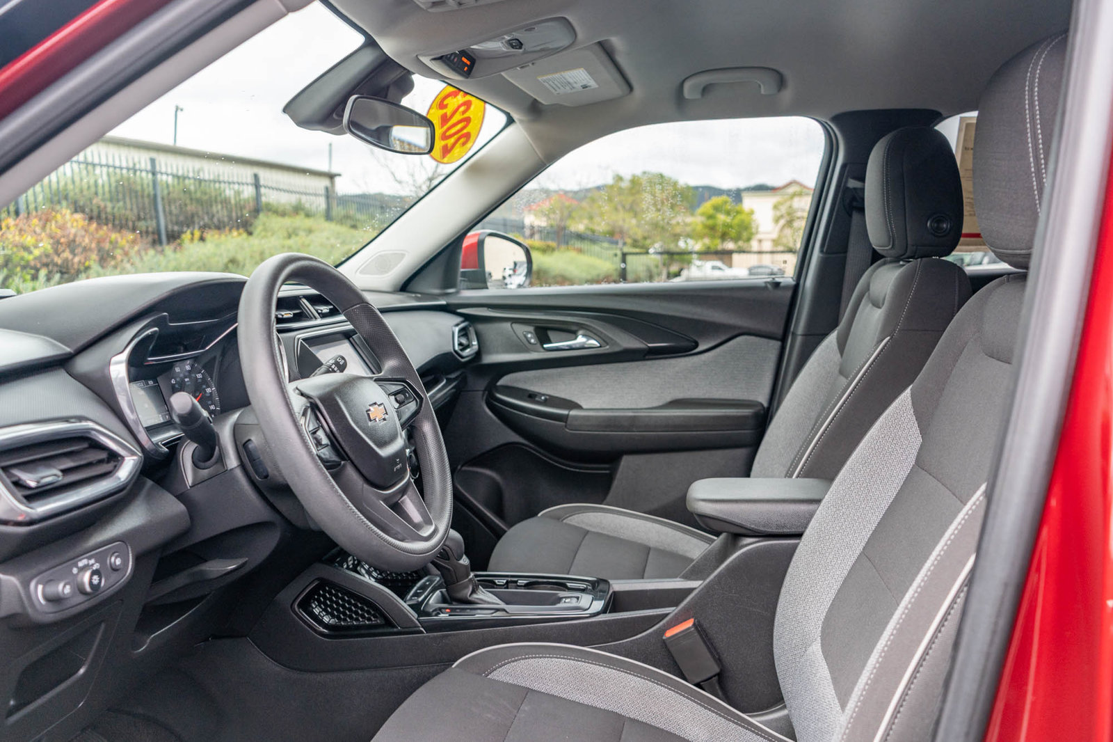 Used 2023 Chevrolet TrailBlazer LT FWD image 15