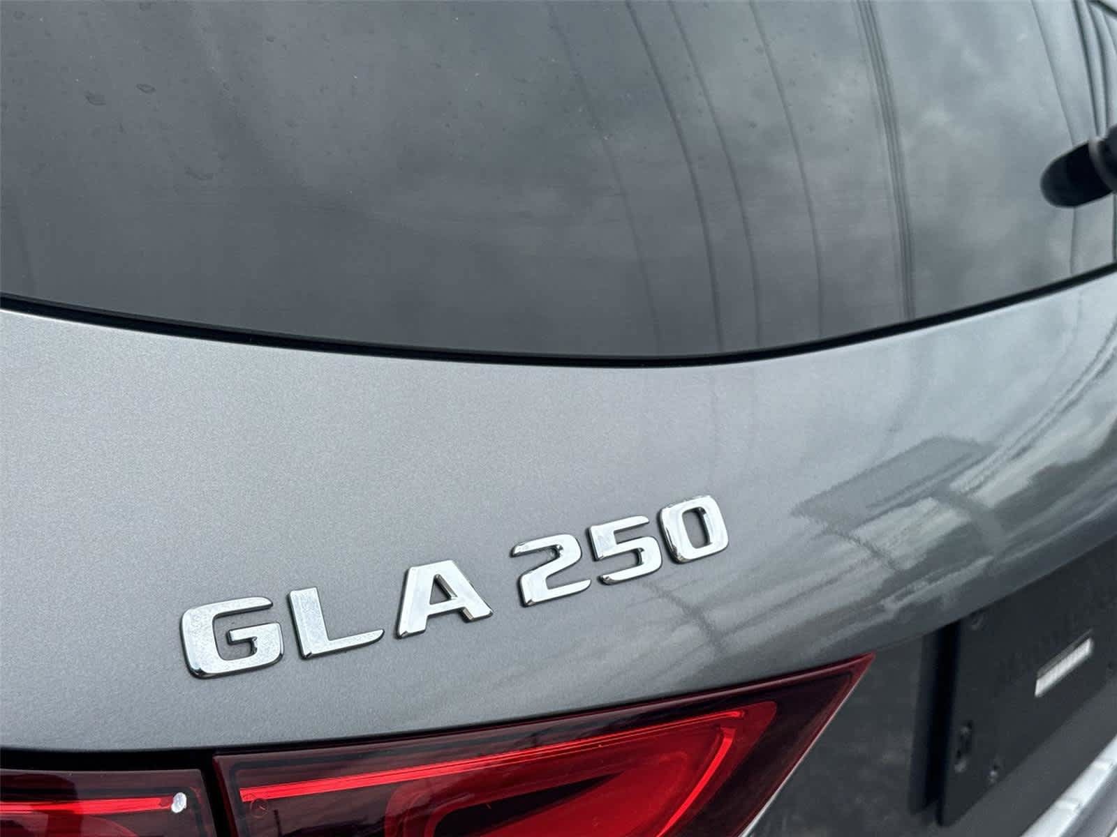 Used 2023 Mercedes-Benz GLA 250 4MATIC image 11