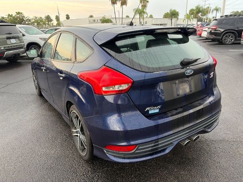 Used 2016 Ford Focus ST w/ Equipment Group 401A FWD image 5