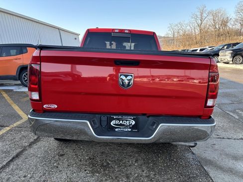 Used 2019 RAM 1500 Classic SLT image 6