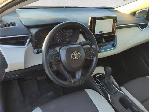 Certified 2025 Toyota Corolla LE FWD image 8