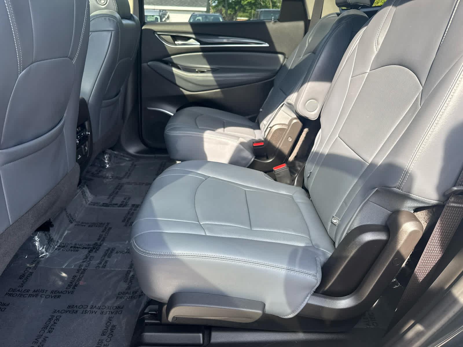 Used 2019 Buick Enclave Essence AWD/4WD image 13