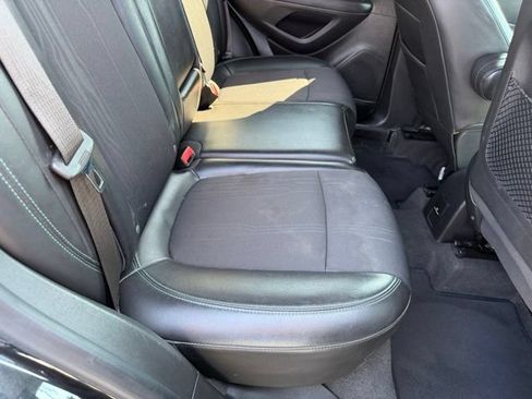 Used 2016 Chevrolet Trax LT w/ LT Sun and Sound Package AWD/4WD image 13