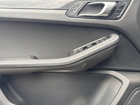 Used 2019 Porsche Macan S AWD/4WD image 13