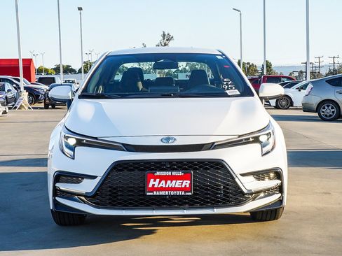 New 2026 Toyota Corolla SE FWD image 2