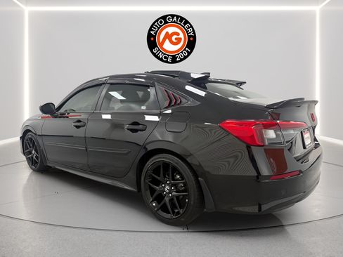 Used 2023 Honda Civic Sport image 4