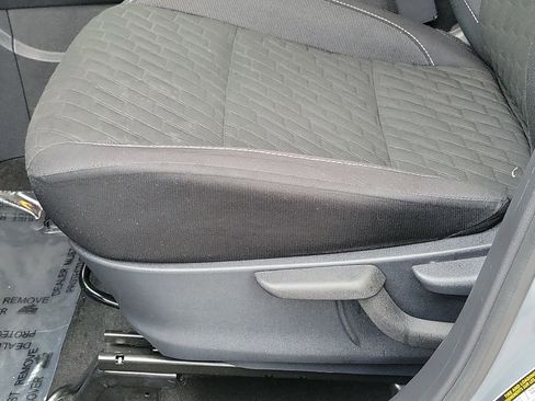 Used 2022 Nissan Kicks SV image 15