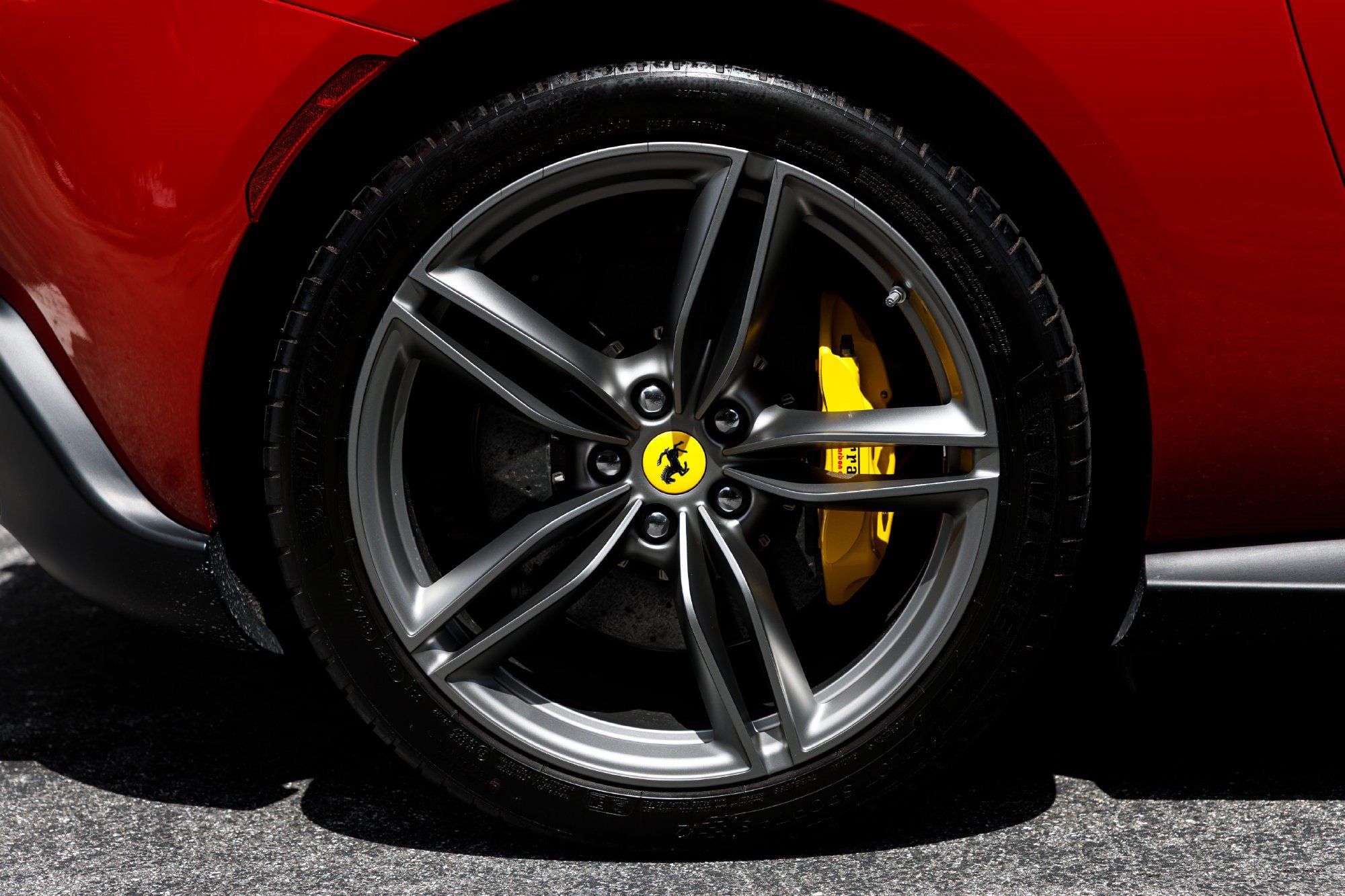 Used 2023 Ferrari Roma RWD image 18