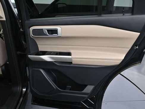 Used 2022 Ford Explorer XLT w/ Equipment Group 202A RWD image 30