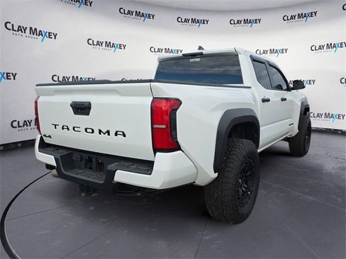 Used 2024 Toyota Tacoma TRD Sport image 5