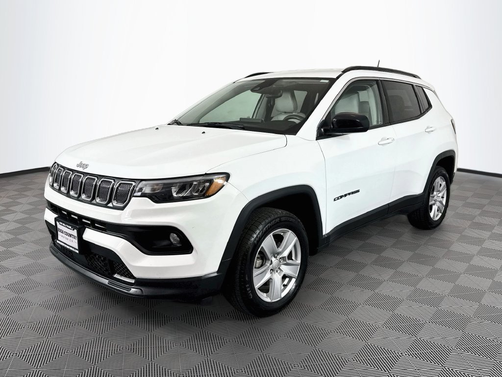 Used 2022 Jeep Compass Latitude AWD/4WD image 3