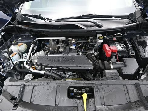Used 2026 Nissan Rogue SL FWD image 5