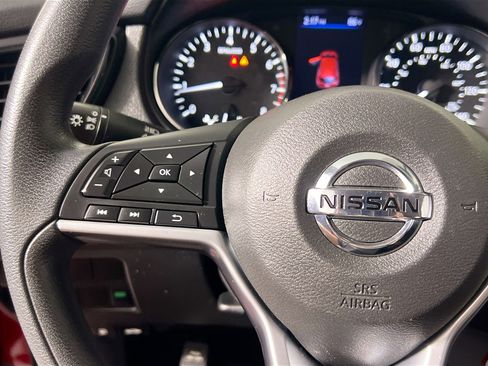Used 2019 Nissan Rogue Sport S w/ Appearance Package FWD image 18